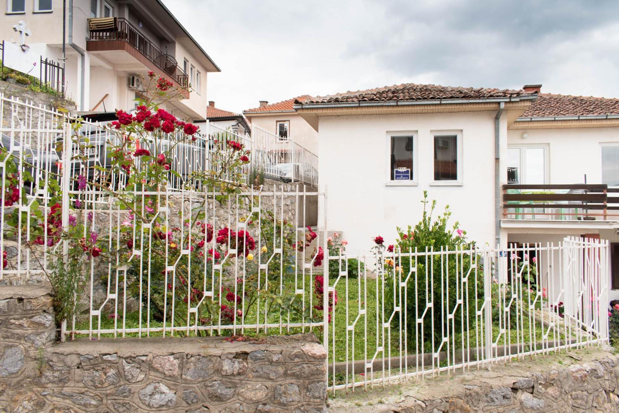 Meli Apartment Ohrid Bagian luar foto