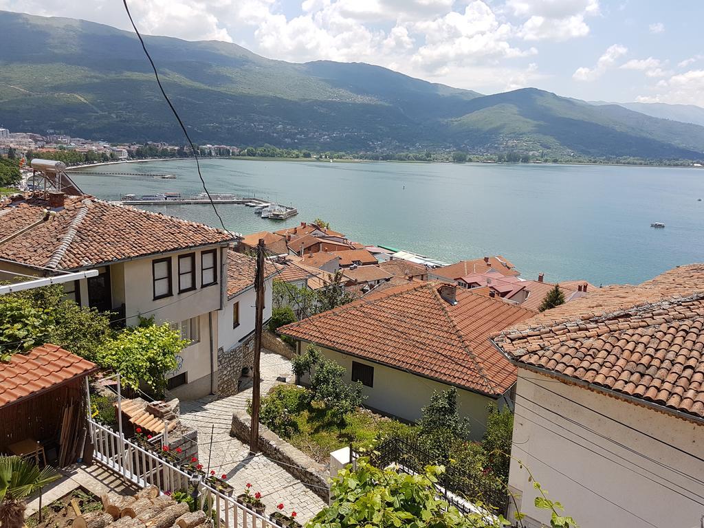 Meli Apartment Ohrid Bagian luar foto