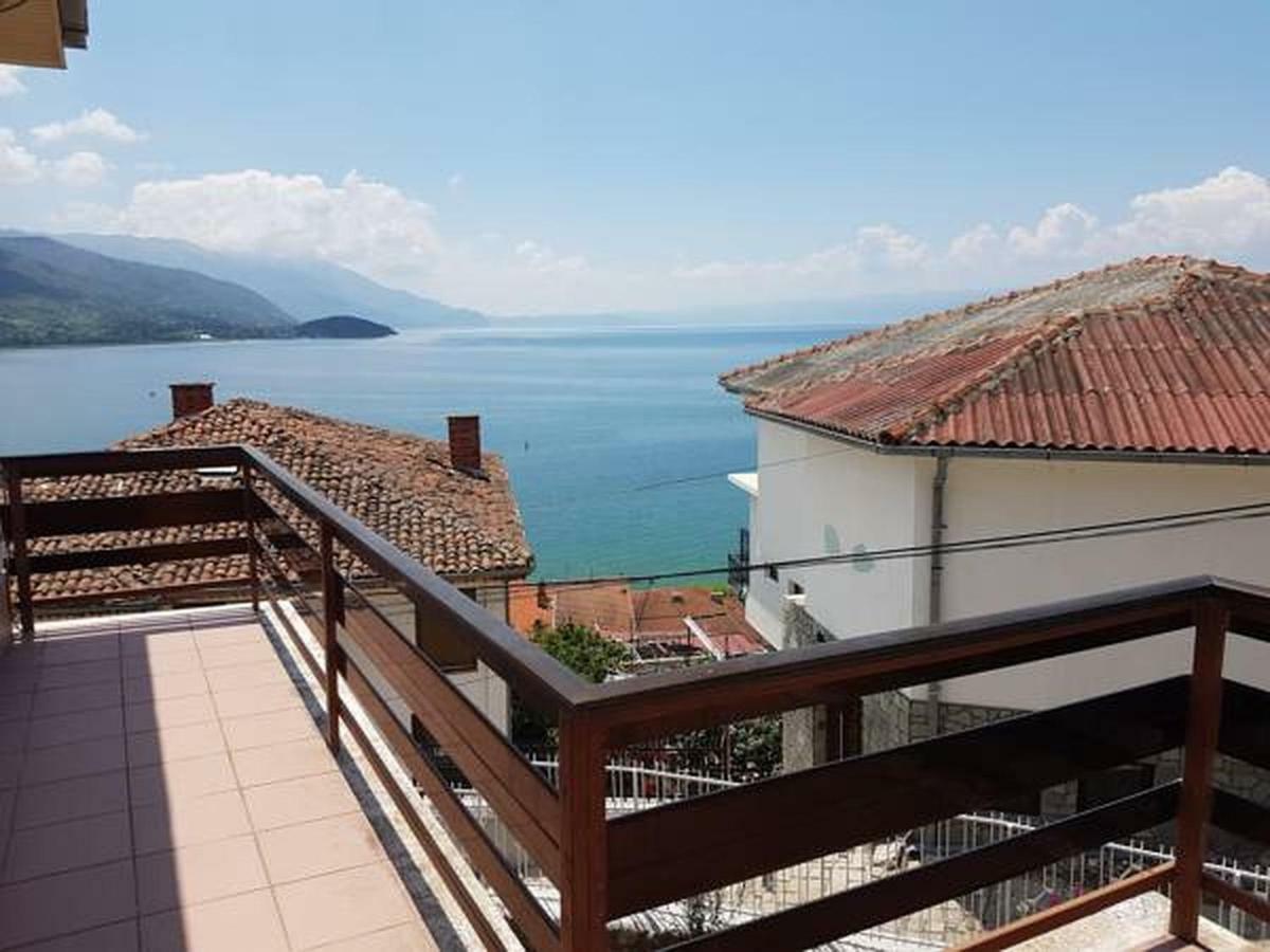 Meli Apartment Ohrid Bagian luar foto